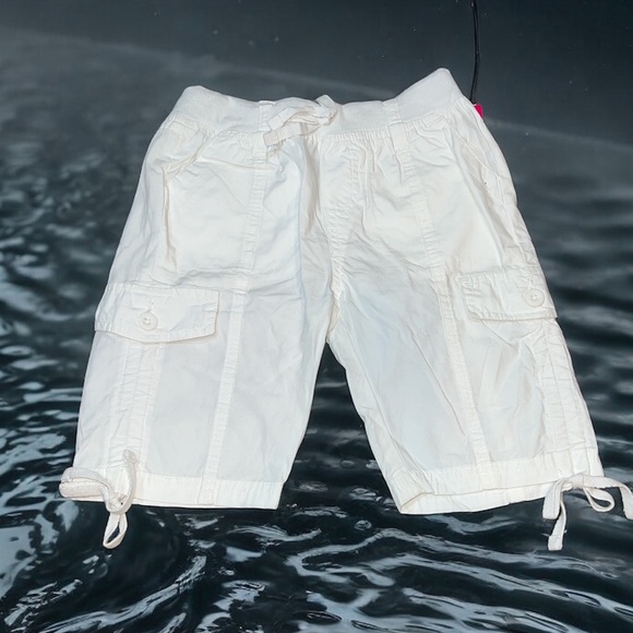 NEW Girls Cargo/Bermuda Shorts 7/8 - Picture 1 of 6